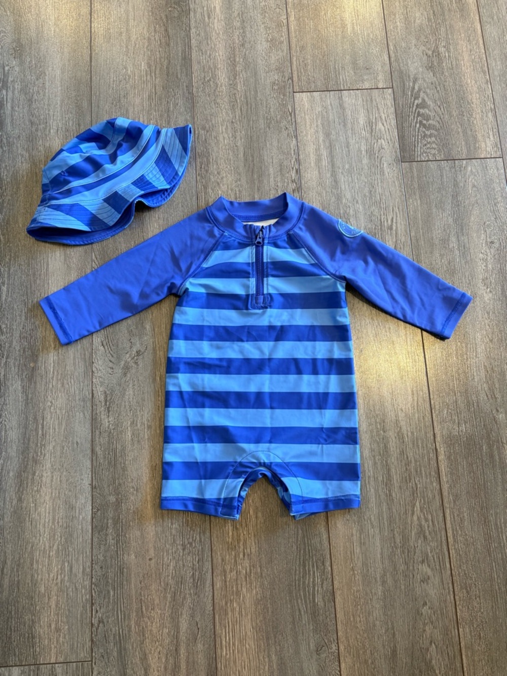 GAP Blue Striped Rashguard Swim Set with Hat
